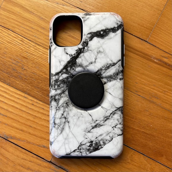 SOLD 🏷 Otterbox w/Popsocket for iPhone 11 Pro Max - Picture 1 of 7